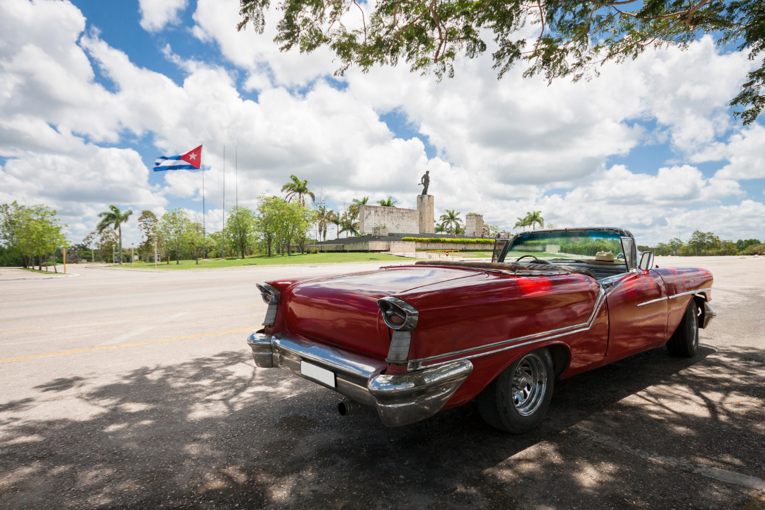 Cubanos en Panamá: Opciones Reales para Residencia, Trabajo y Negocios