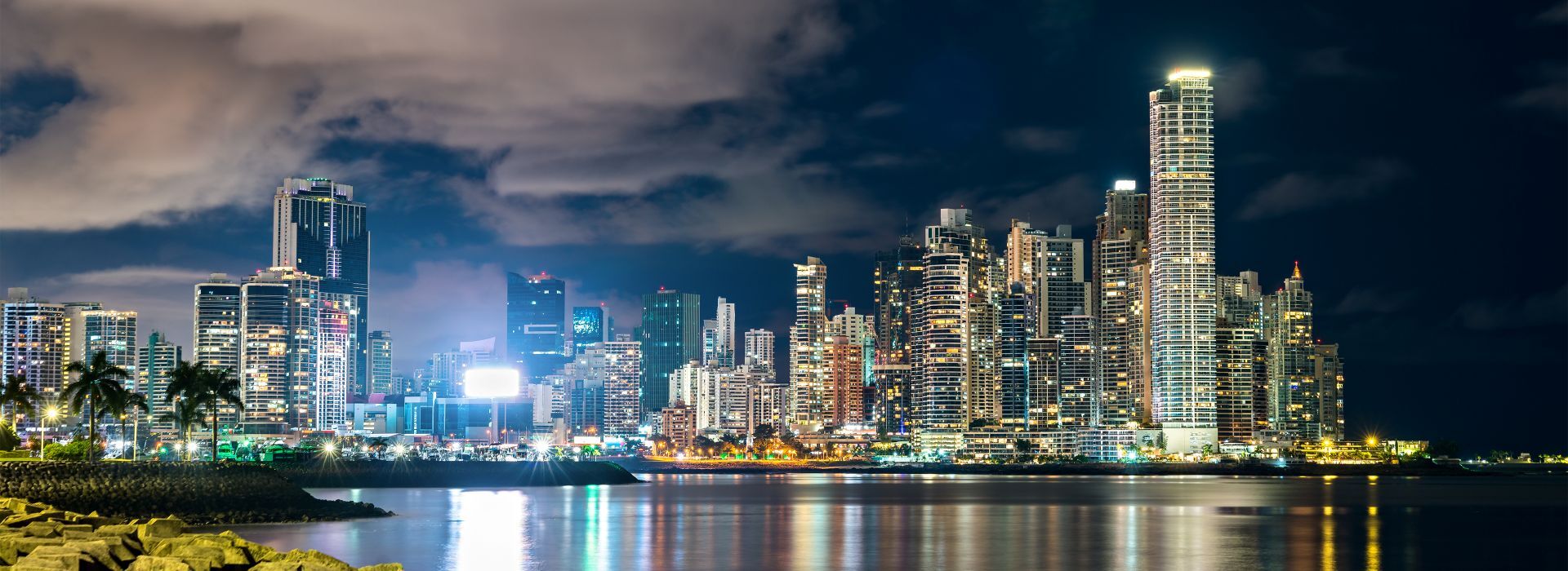Panama City at night img 
